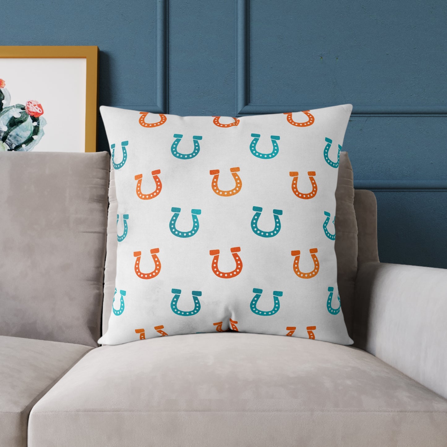 Horseshoe Pattern Throw Pillow
