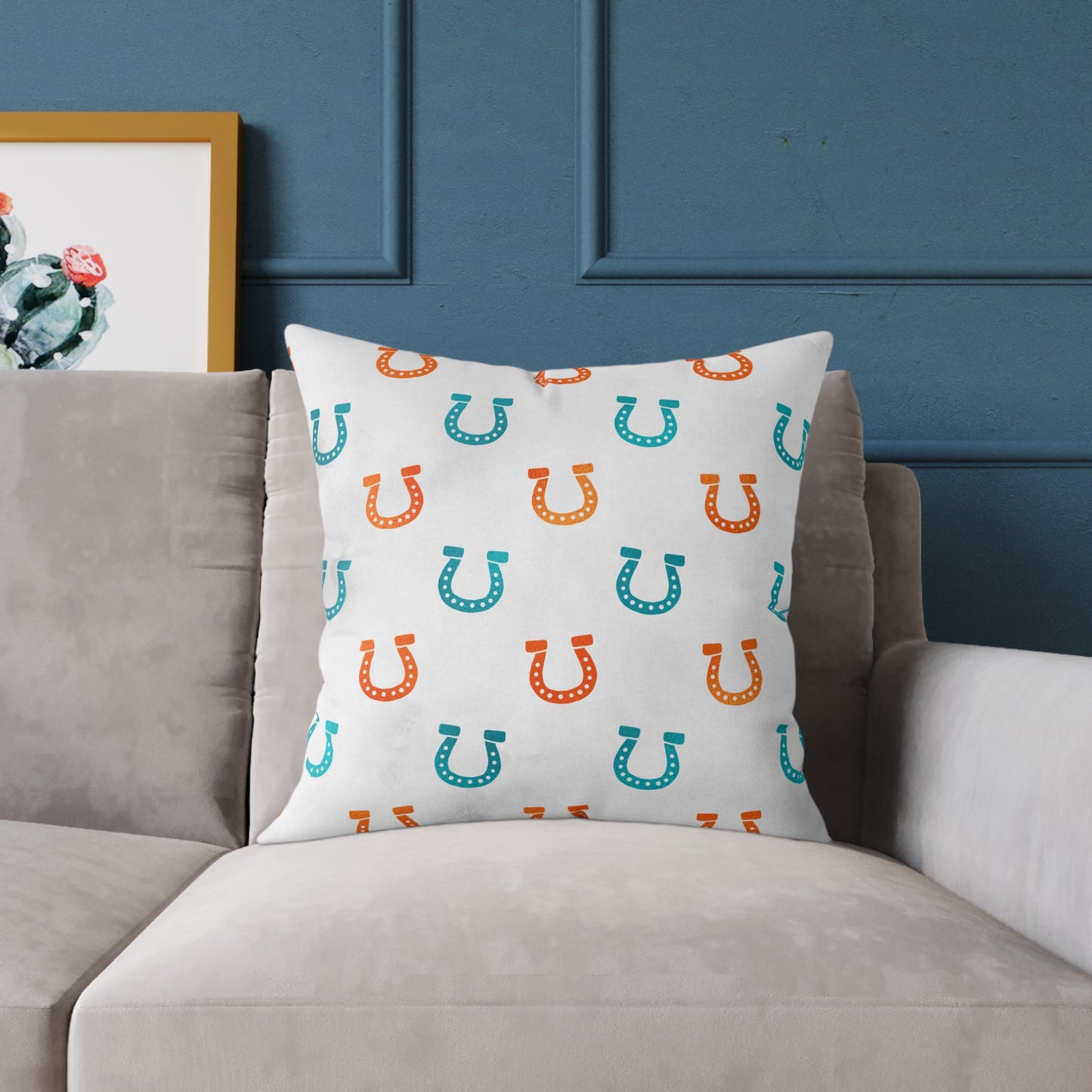 Horseshoe Pattern Throw Pillow