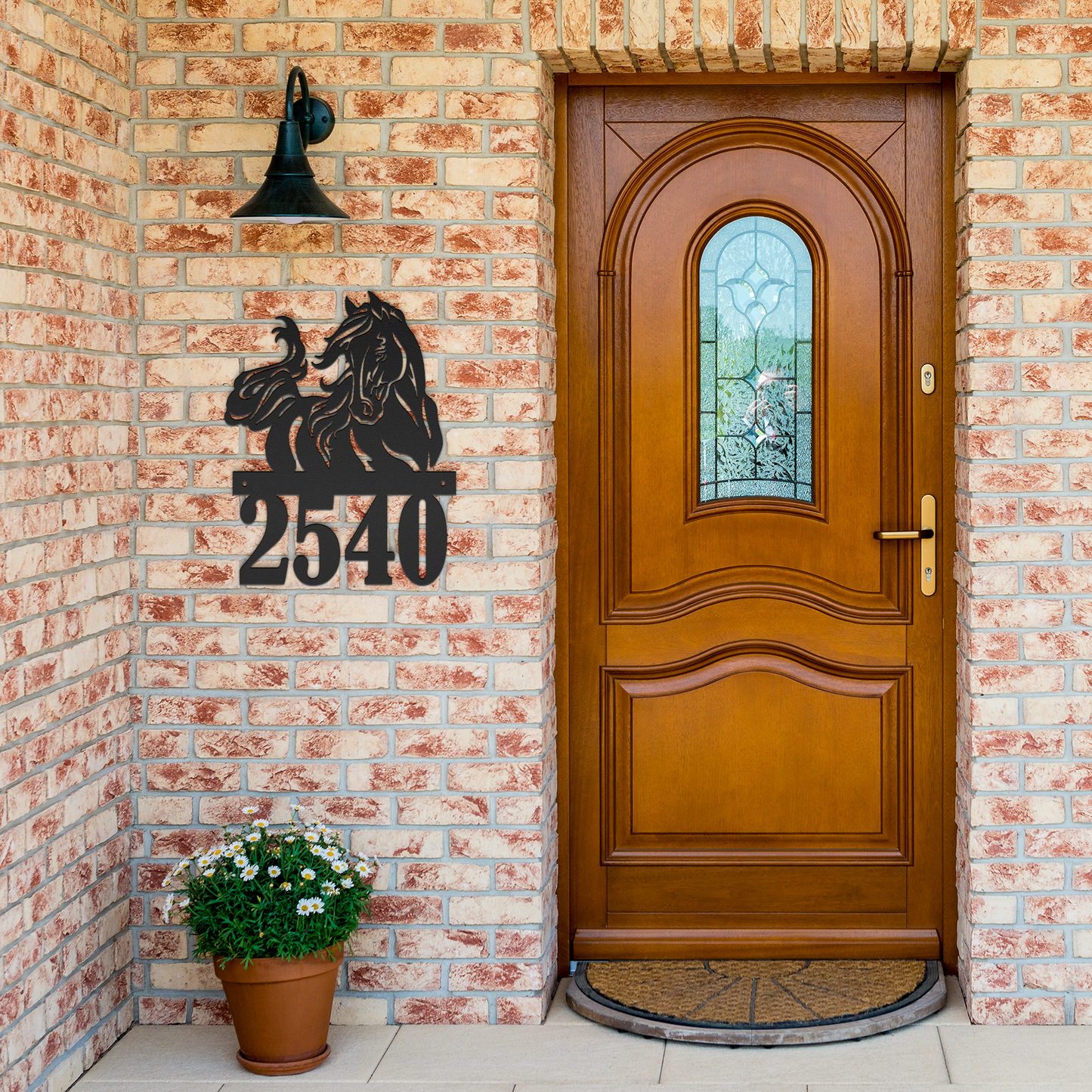 EQUESTRIAN__HOUSE_NUMBER_Black_Brick_Entrance_Mockup.png